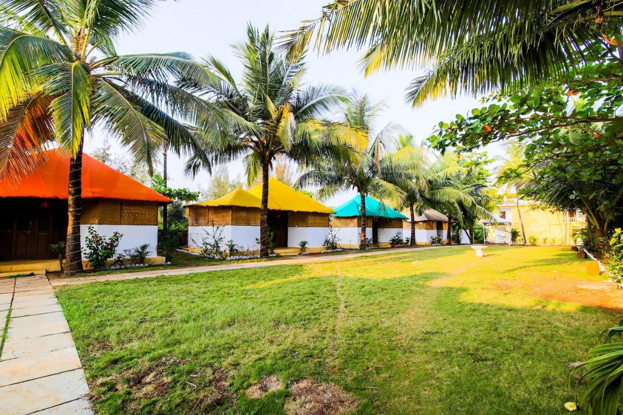 Oyo Flagship 19362 Sai Coco Resort 莫尔吉姆 外观 照片
